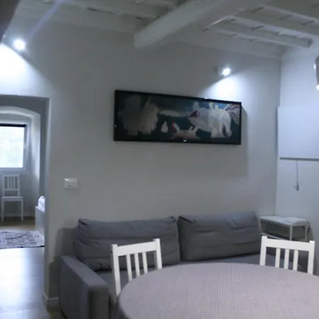 Allie's Flat * Antella