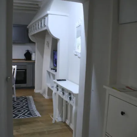 Allie's Flat