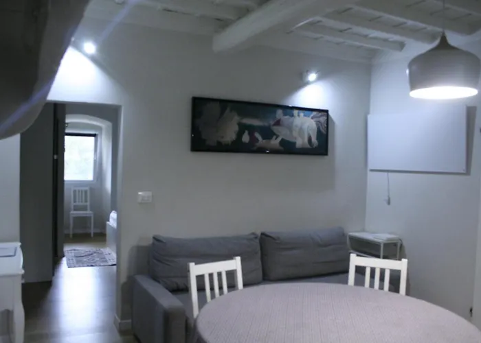 Allie's Flat * Antella